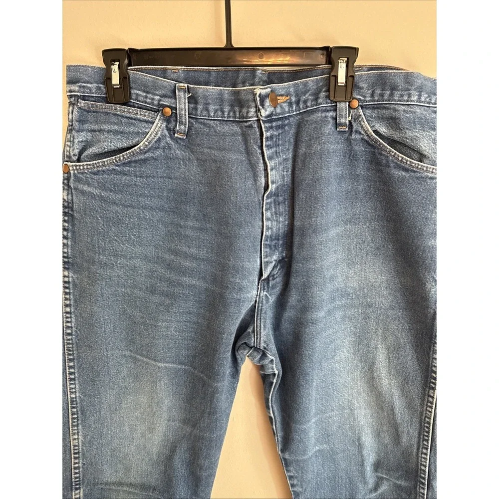 Wrangler Jeans Mens 38x32 Blue Straight 13MWZPW Western Cowboy Adult 100% Cotton